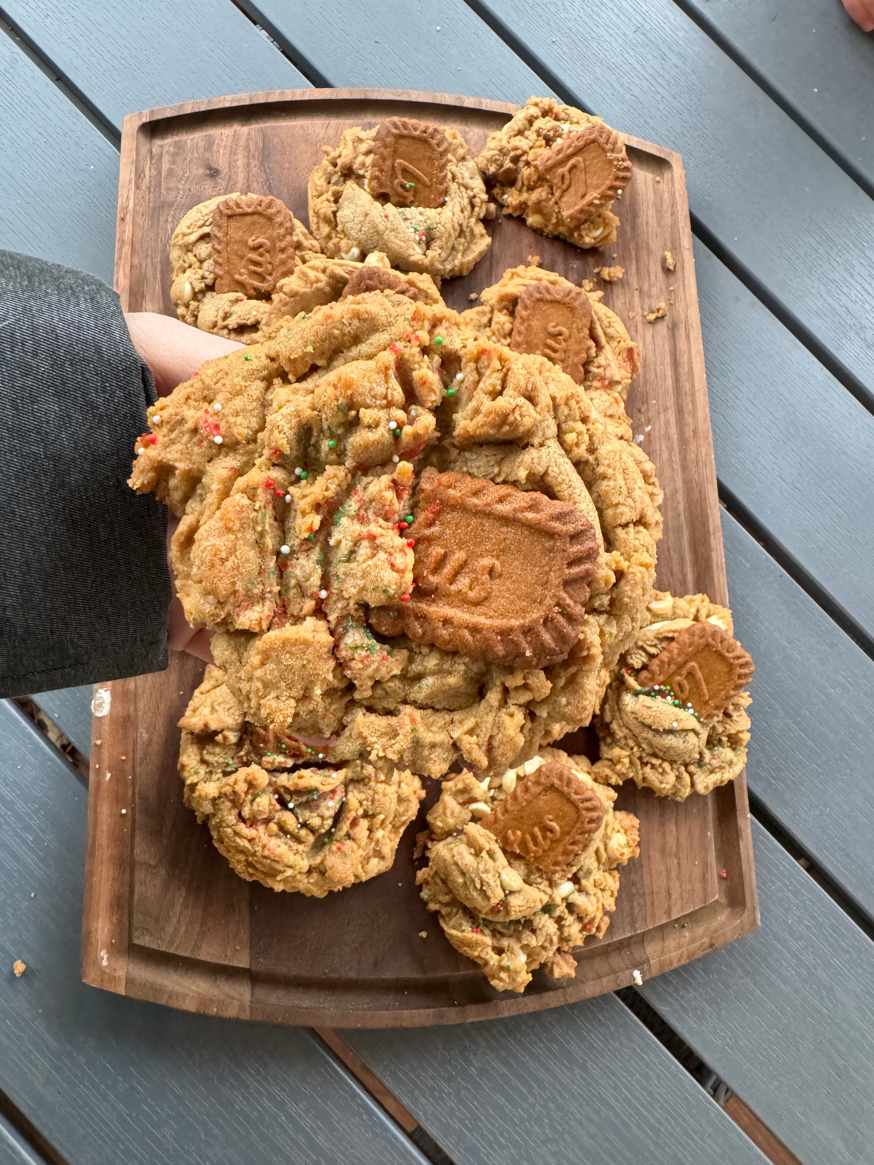 Bakery Style XL Peanut Butter Cookies – Tina's Chic Corner