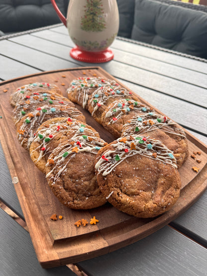 Gingerbread Cinnamon Roll